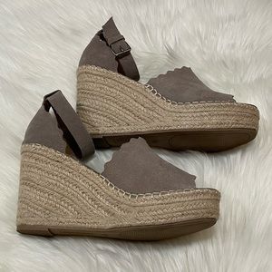 Steve Madden Show Grey Suede Fashion Scalloped Espadrille Platform Sandals Size8